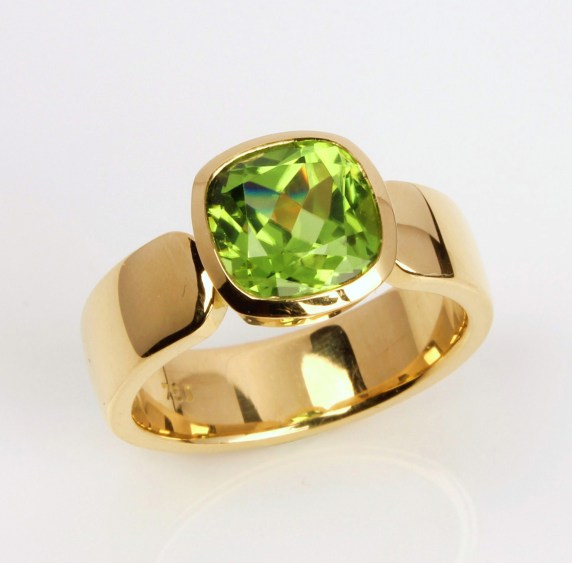 Ring-Gold-Peridot (1)