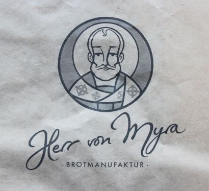 Herr von Myra Brötchentüte