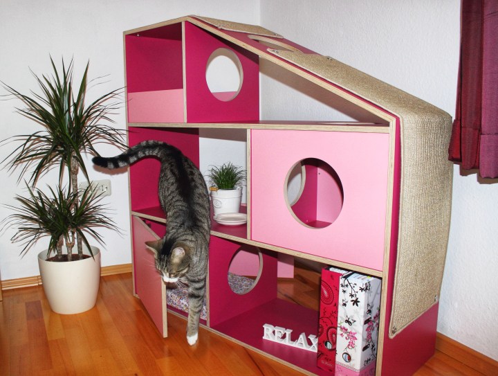 Paws on wood Katzenkratzmöbel Regal M-01