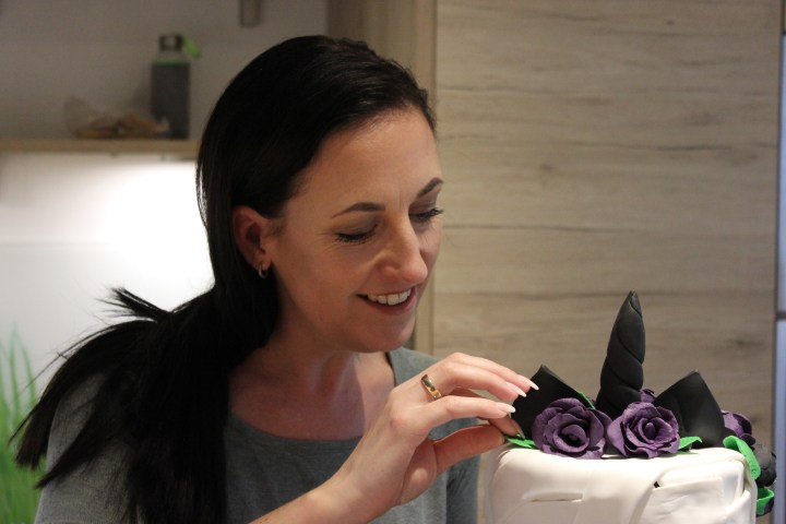 „SARAHS CAKES & SWEETS“ UND DAS&nbsp;GRUSEL-EINHORN